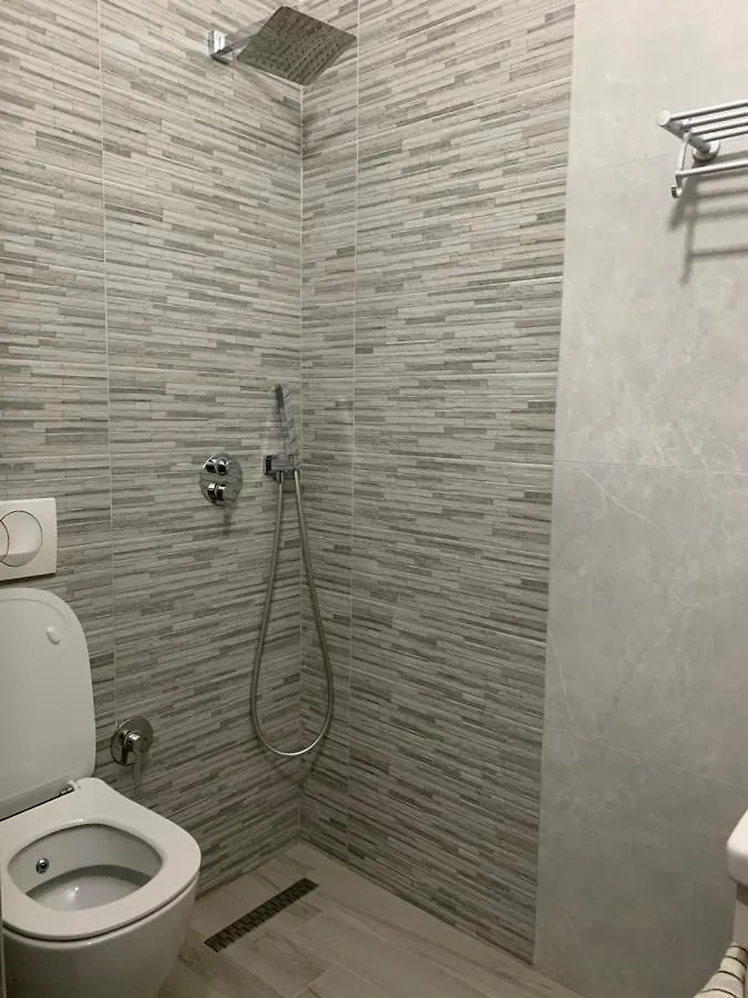 Red Rose Guest House 골렘