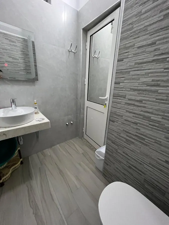 Red Rose Guest House Golem