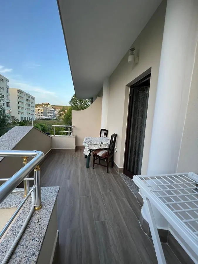 **  Red Rose Guest House Golem  Albania