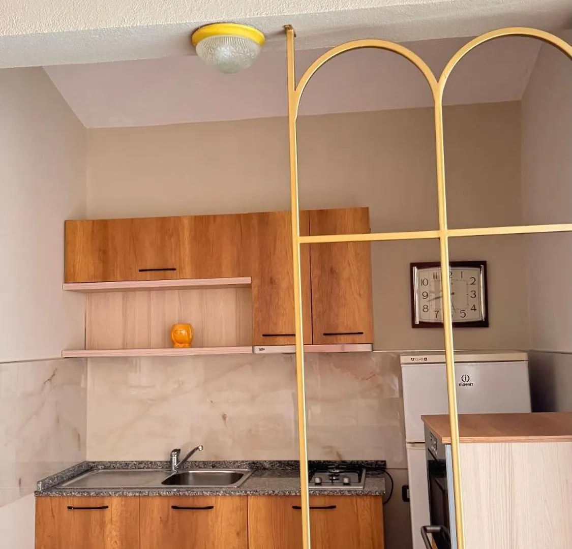 Red Rose Guest House Golem  2*, Golem (Tirana)