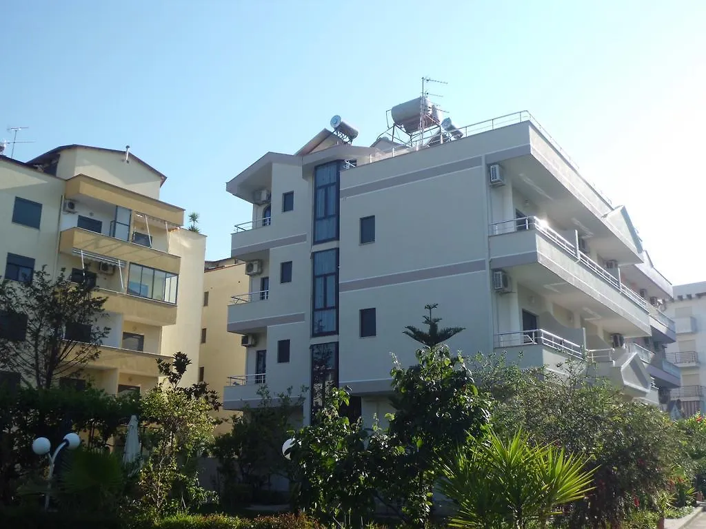 Red Rose Guest House Golem